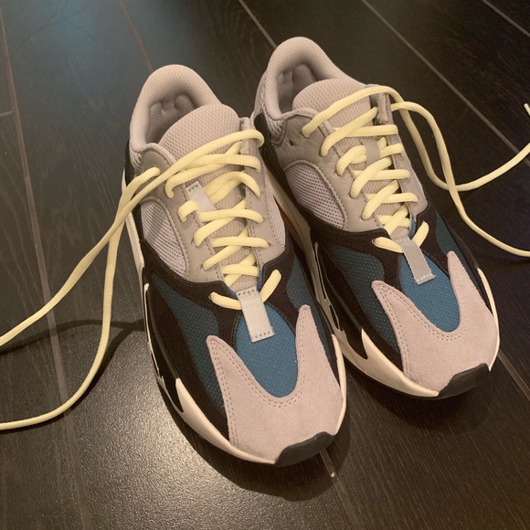 ADIDAS YEEZY BOOST 700 Waverunner - Picture 2 of 6